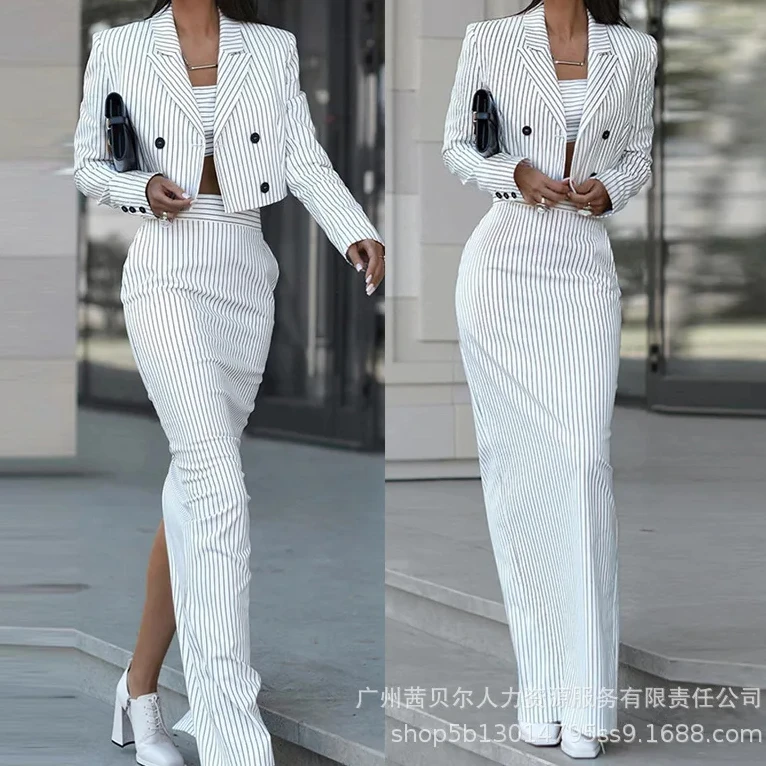 Casaco Blazer Listrado e Saia  - Winter Clothing Online avaliação e preço